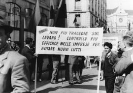 [Genève: manifestation du 1er Mai 1969, Italiens et Espagnols]