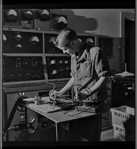 Genève, avenue de la Jonction : laboratoire électrique de l'usine Gardy