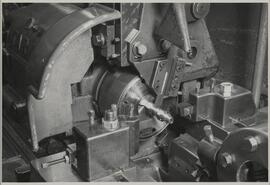 Genève, avenue de la Jonction : décolletage à l'usine Gardy