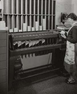 Genève, avenue de la Jonction : machine Hollerith à l'usine Gardy