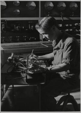 Genève, avenue de la Jonction : laboratoire électrique de l'usine Gardy
