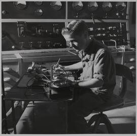 Genève, avenue de la Jonction : laboratoire électrique de l'usine Gardy