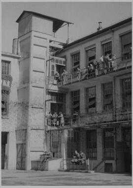 Genève, avenue de la Jonction : ouvriers de l'usine Gardy