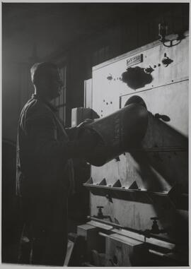 Genève, avenue de la Jonction : atelier de l'usine Gardy