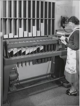 Genève, avenue de la Jonction : machine Hollerith à l'usine Gardy